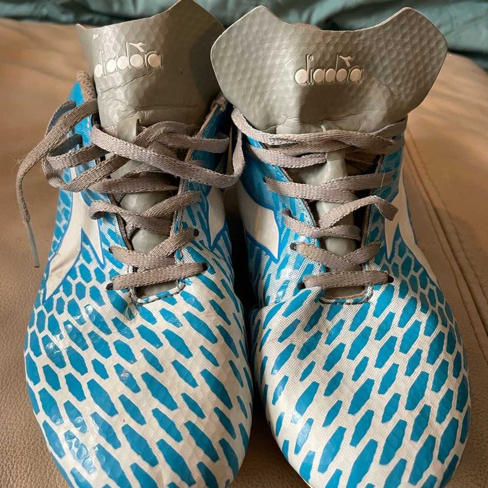 Diadora Men’s Blue & Gray football/soccer cleats size 6
